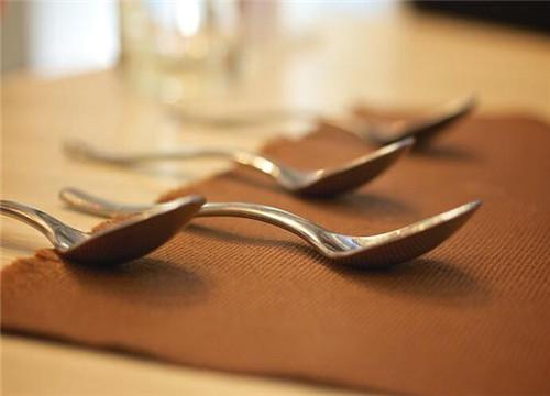 餐饮行业怎么避免踩坑,餐饮加盟避免踩坑