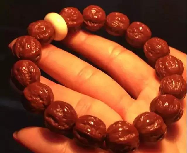 文玩手串核桃怎么上色快包浆快,文玩核桃小核桃