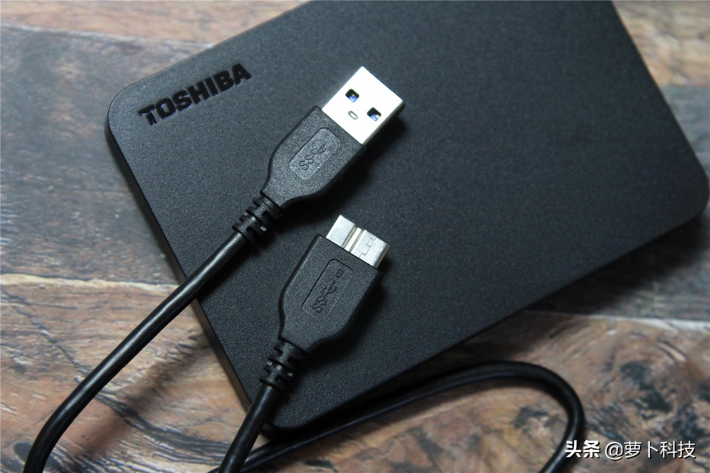 东芝移动硬盘a3和slim哪个好,东芝a3移动硬盘为啥那么便宜