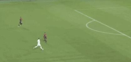 诺伊尔扑c罗视频,内马尔被诺伊尔扑出球