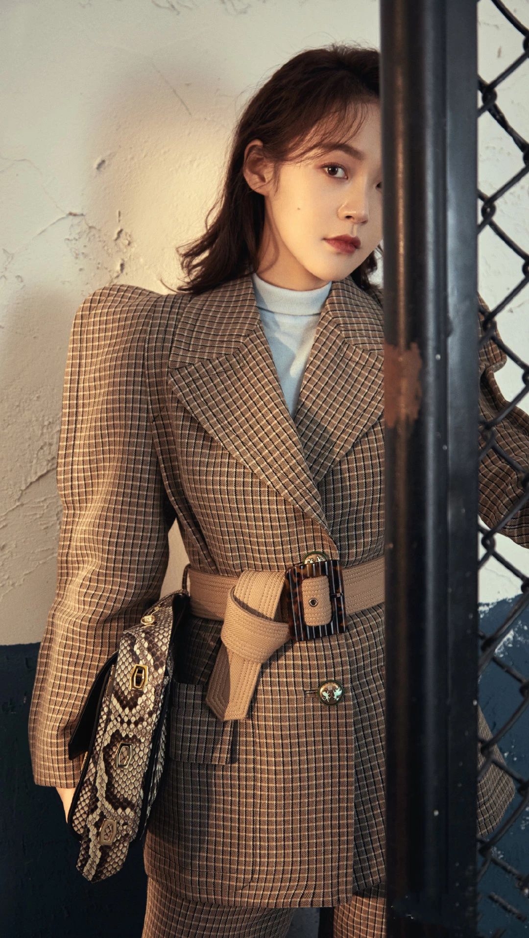 秋冬穿搭显腰线,冬天怎么穿显腰身有它就没问题