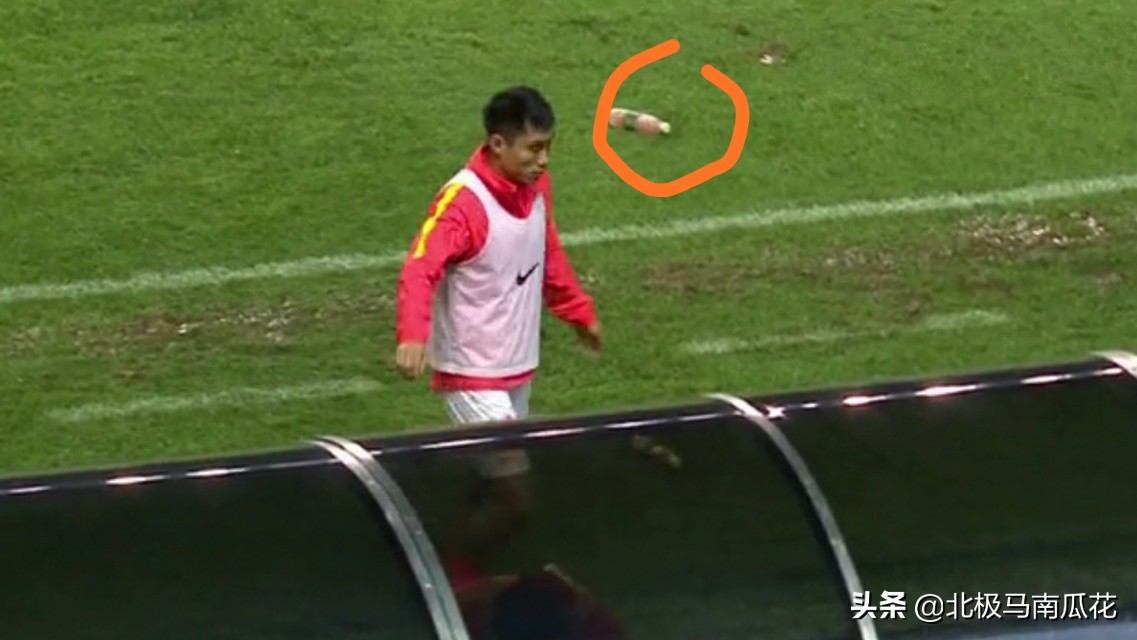 戴琳和邓涵文,邓涵文救球