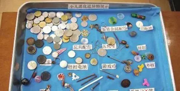 小孩先天性食道被塞什么引起的,一岁女童胃部被撑破