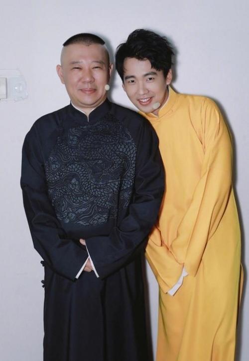 郭德纲从小就有天赋,郭德纲为啥小学没毕业