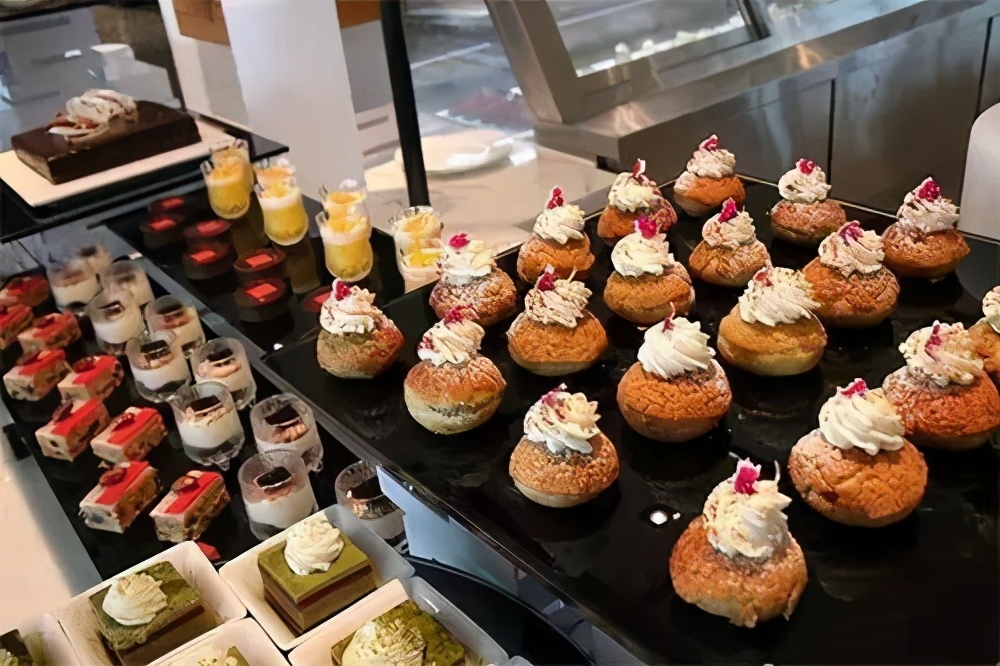 为什么吃自助餐会觉得服务差,自助餐一吃就饱的猫腻是什么