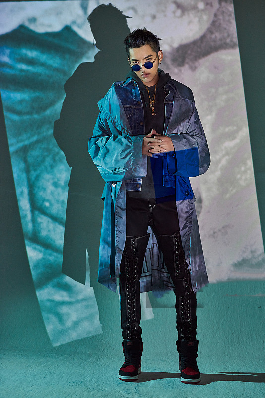 李易峰，吴亦凡等众多明星AJ鞋搭配，潮男潮女一个没少