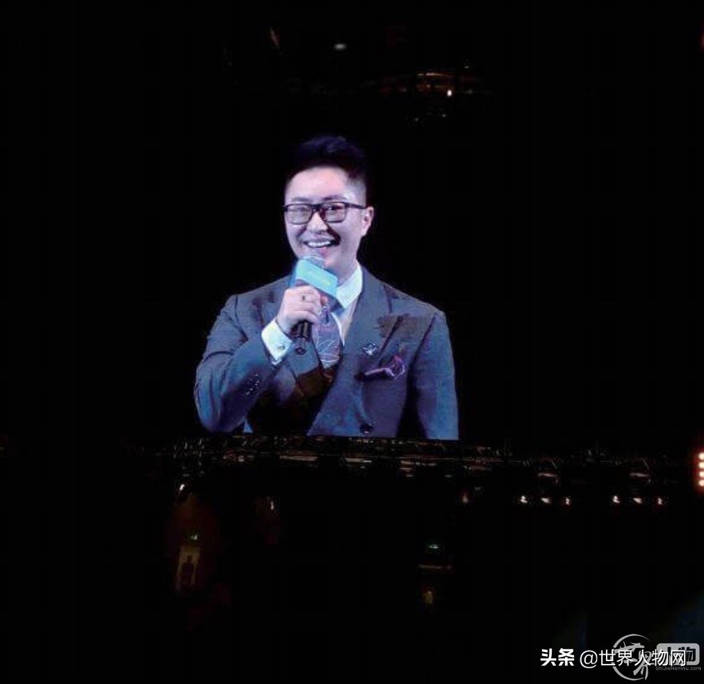 钻石总裁高博：一面商业一面慈善