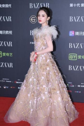 娜扎被p黑白照,戏没演好被导演骂