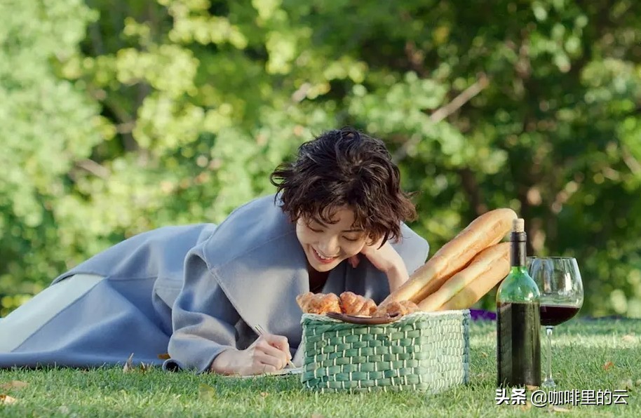 喜宝：童话故事里的灯最后都暗掉了，空有城堡和失去光彩的水晶鞋