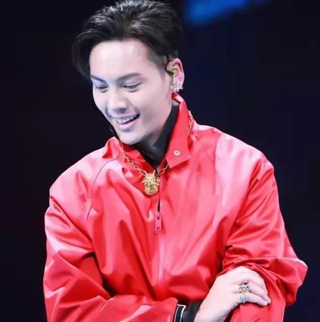 王思聪对陈伟霆的评价,陈伟霆在港圈的地位