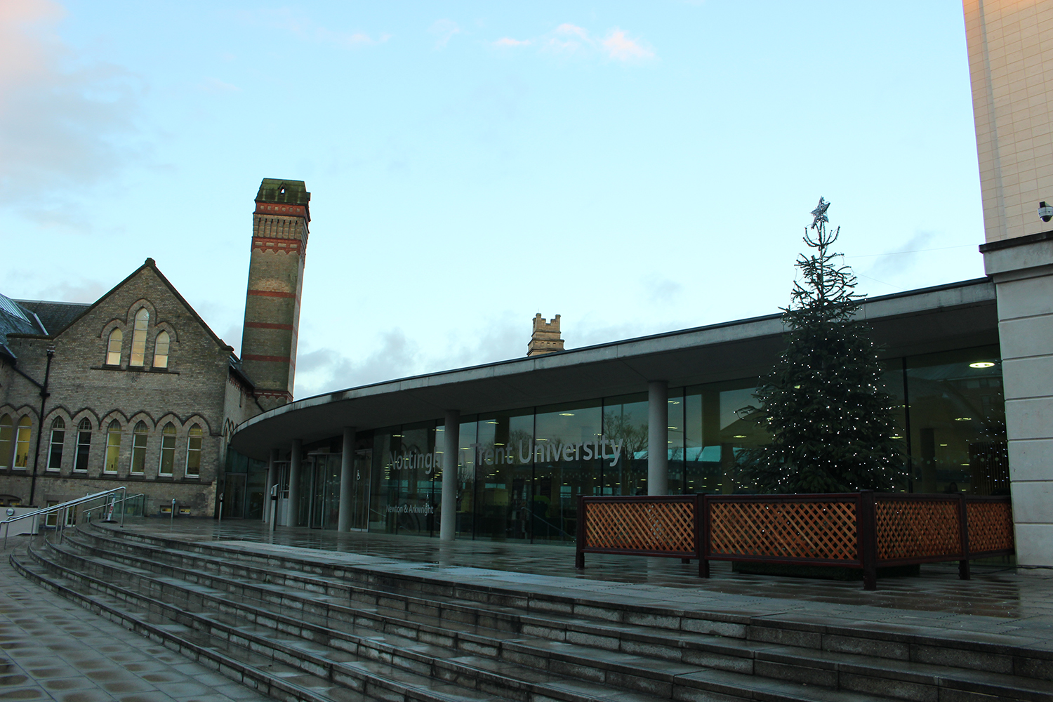 璇轰竵姹夌壒浼︾壒澶у,鑻卞浗璇轰竵姹夌壒浼︾壒澶у