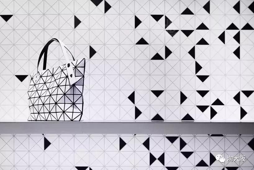 三宅一生baobao发布会,三宅一生钻石包樱花粉