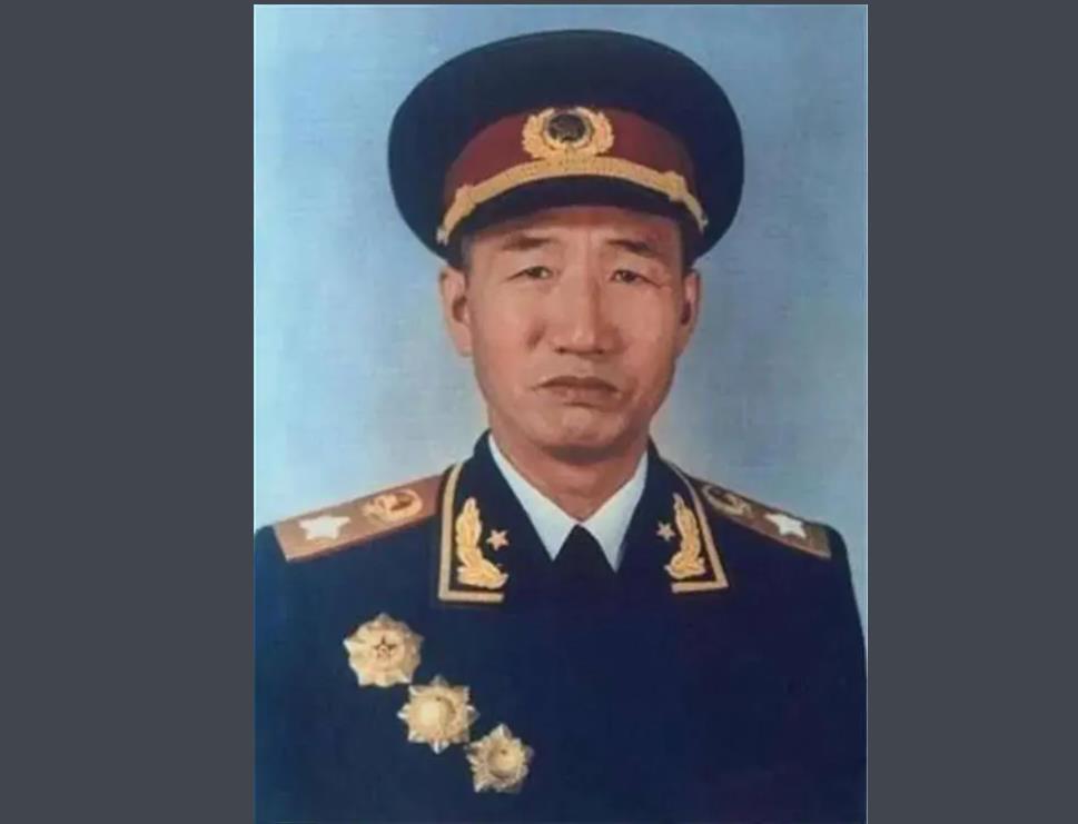 刘志丹牺牲9年后凶手被俘，两年后为何将其释放？事后才知真高明