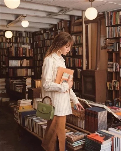 最适合喝的秋天的第一杯奶茶,这才是秋天第一杯奶茶该有的样子