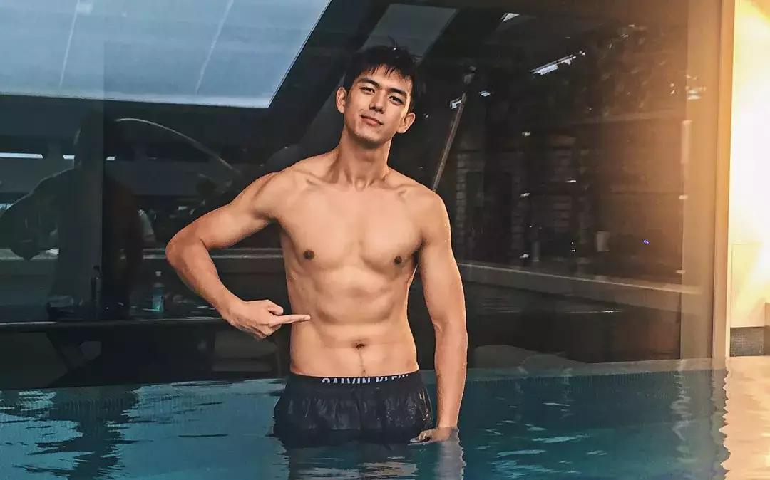 李现有没有腹肌,李现的真腹肌