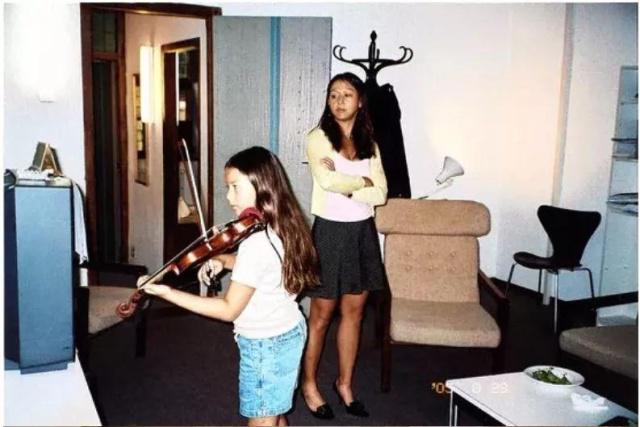 美国华裔虎妈教育孩子完整版,华裔虎妈引发中西教育大辩论