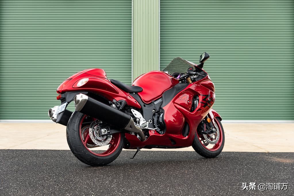 铃木gsx1300黑武士铃木隼,铃木gsx1000r2022款实拍试驾