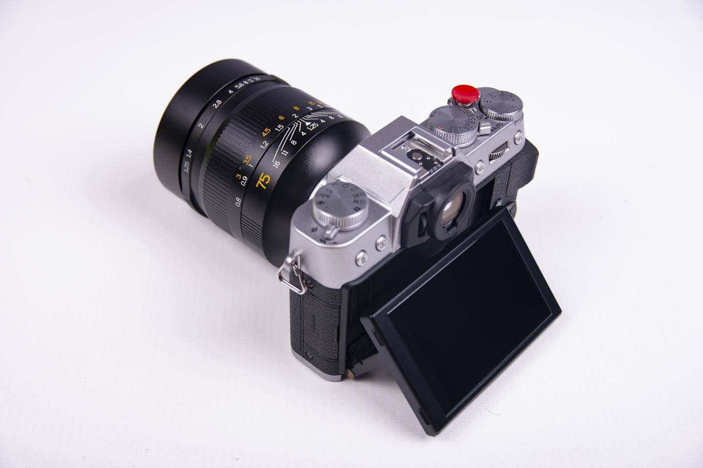 七工匠55mm1.4代镜头怎么样,七工匠55f1.4镜头一代与二代区别