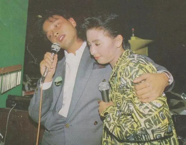 26岁嫁入豪门，与张国荣、刘德华传绯闻，24年后丈夫猝死枕边