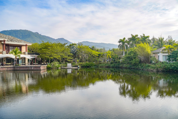 三亚适合拍照的高级酒店,三亚这家民宿拍照也太美了
