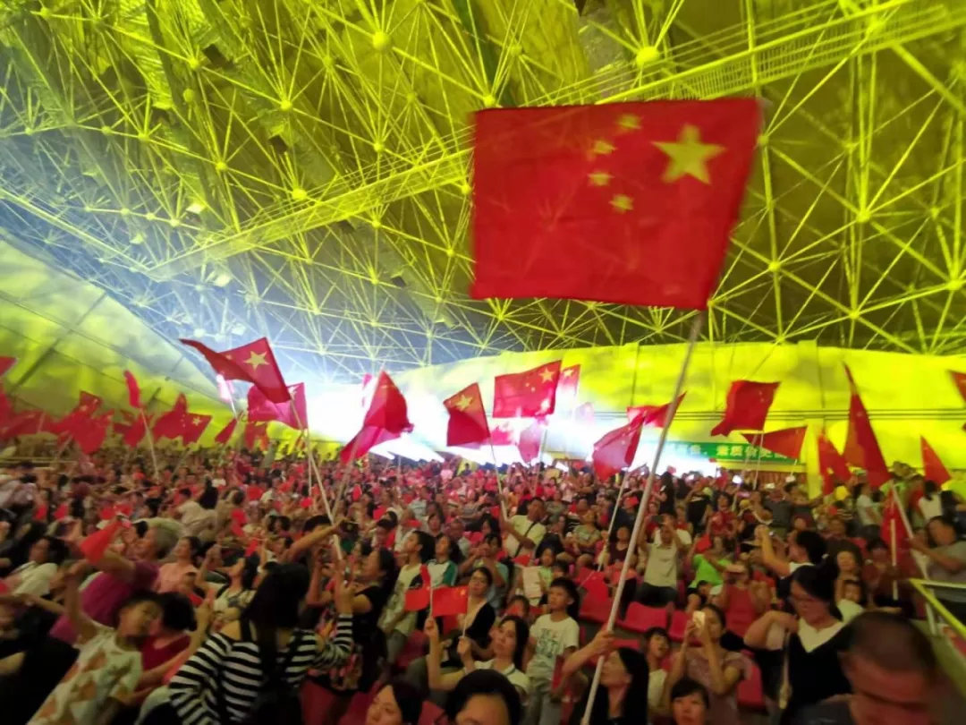 高燃万人合唱我和我的祖国,一首催泪的歌我和我的祖国