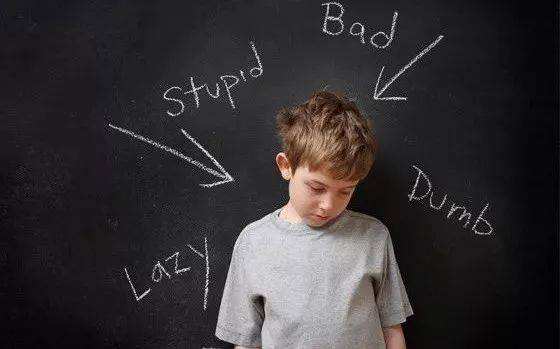 孩子没办法克服困难？了解“3P”理论的作用，父母教孩子正确归因