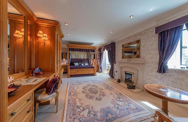 英国威尔士城堡,威尔士中世纪城堡出售