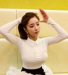 女神杨幂居然有大妈胸？网友：有点明白离婚的原因了