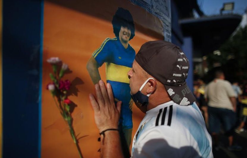 马拉多纳上帝之手拿冠军了吗,马拉多纳是梅西的什么人