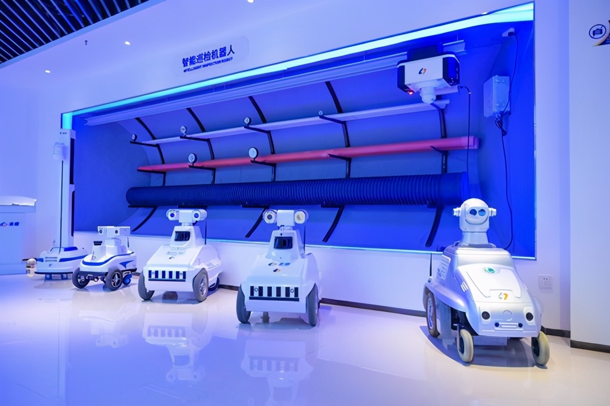 神奇！郑州一产业园，空调能根据天气季节自动调温，连垃圾桶都是“机灵鬼”