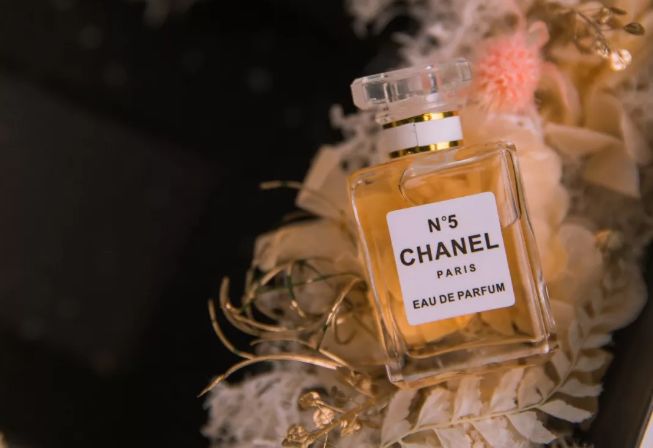 200块能买到什么香水,两百左右的香水斩男斩女