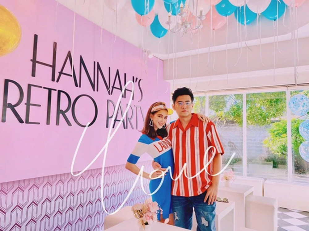 昆凌露脐装秀腹肌,昆凌三胎产后与周杰伦合照