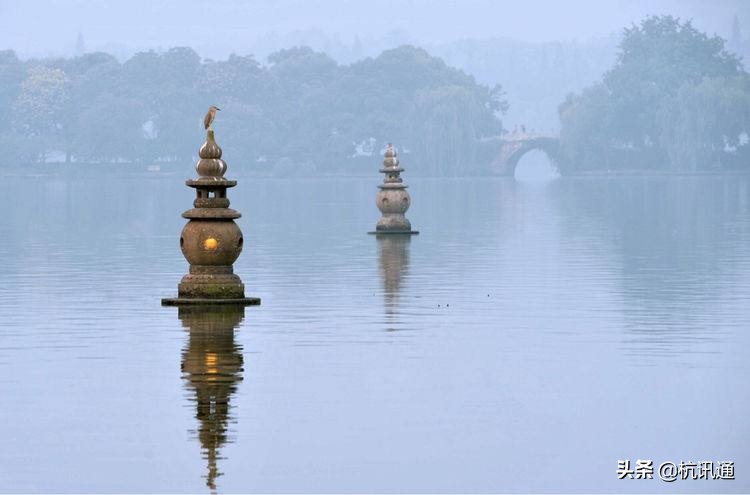 杭州西湖三潭印月英文介绍,杭州西湖三潭印月标志