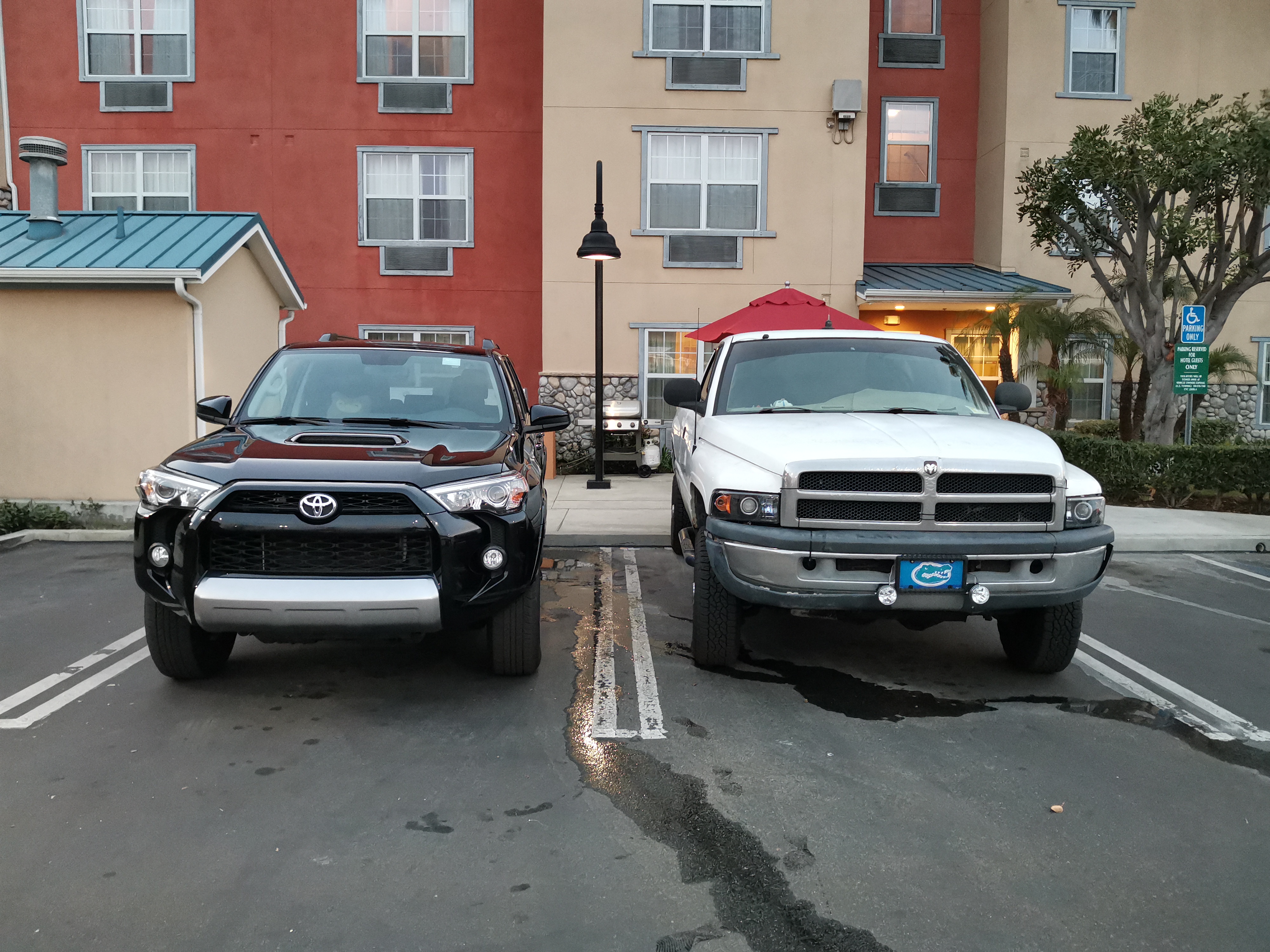 丰田超霸4runner隐藏功能,丰田超霸4runner越野和牧马人