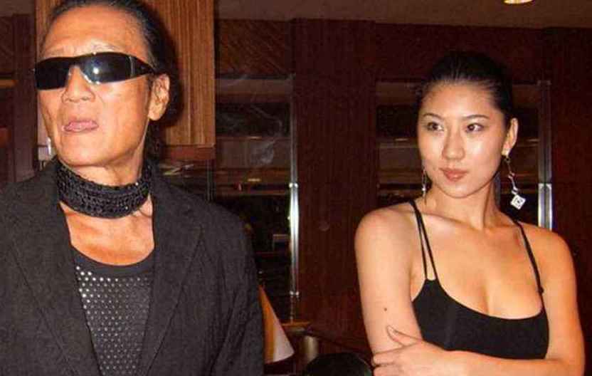 谢贤年轻时的视频,谢贤以前年轻的时候纪录片