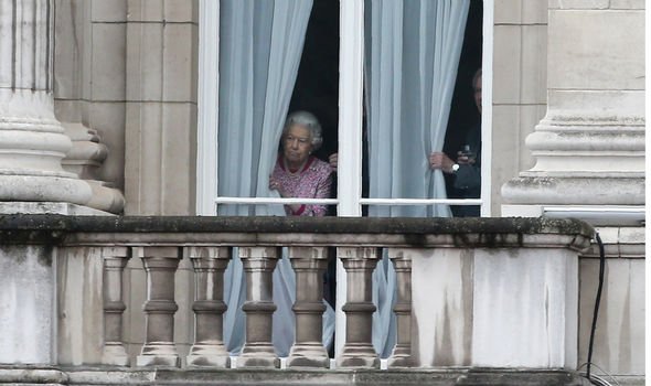 英国女王白金汉宫会客,英国白金汉宫秘密