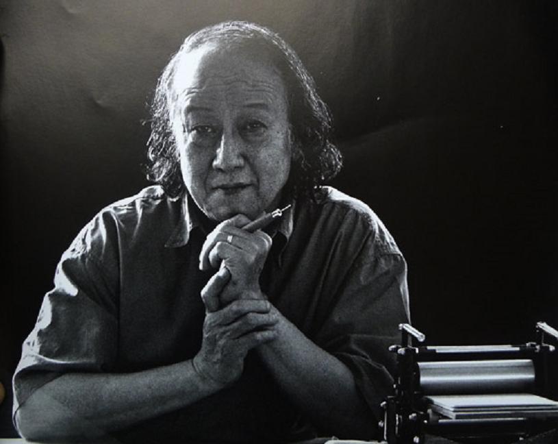 他可以在巴掌大的木板上刻十万刀！你，还不认识他？