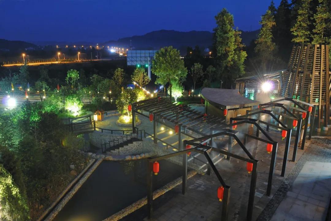 咸宁9月份适合去泡温泉么,泡温泉的旅游地方