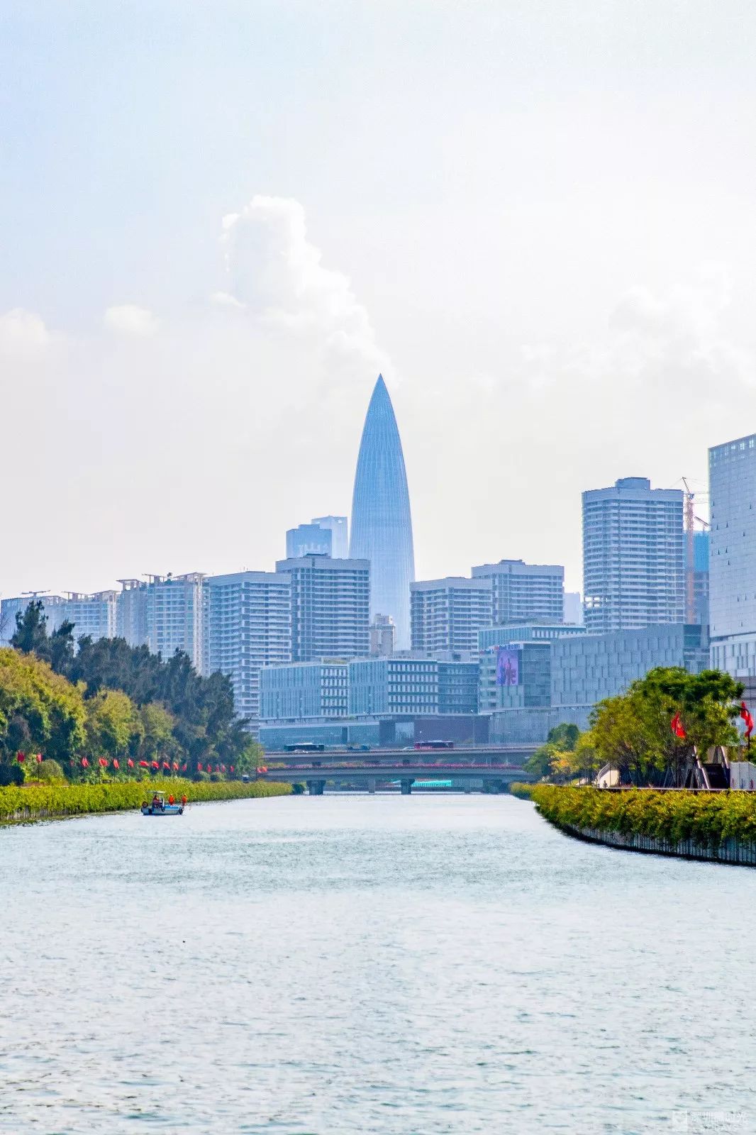 盼了1年！南山新地标“塞纳河”惊艳露面