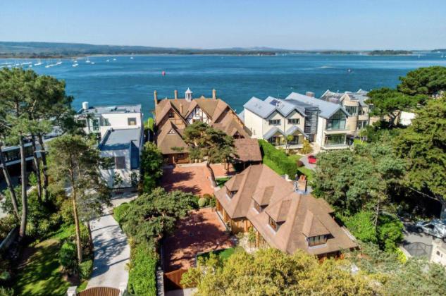 英国爱丁堡豪宅出售,英国海滨别墅