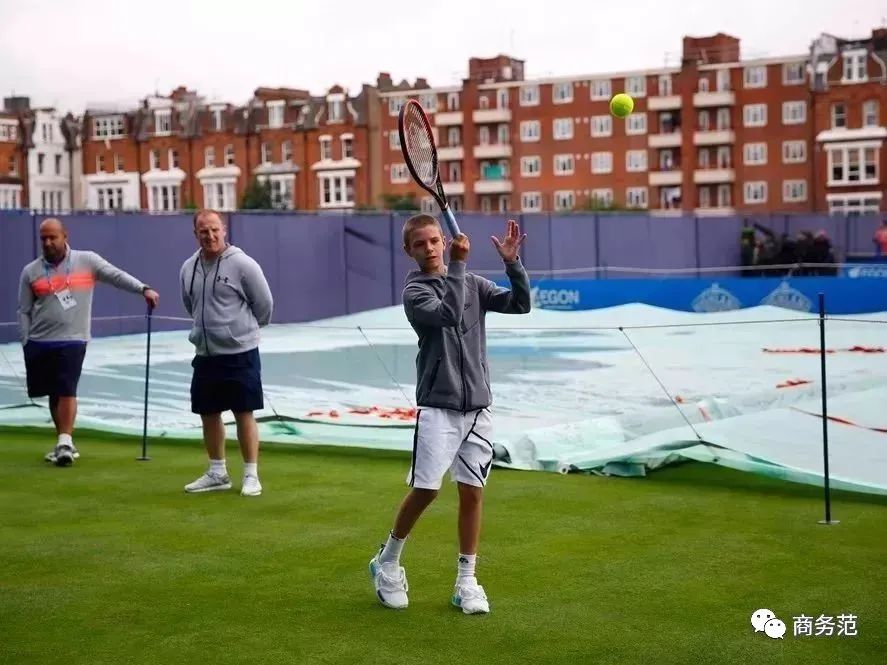 贝克汉姆和大儿子互相嫌弃,贝克汉姆小七大变样