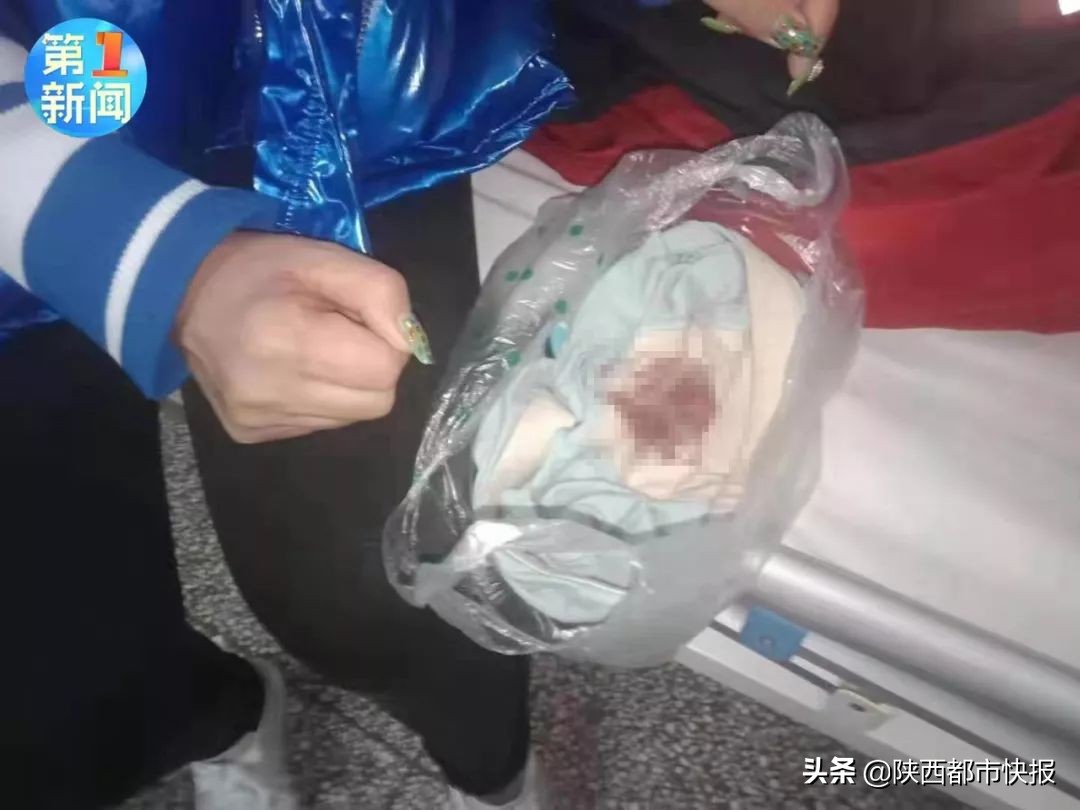 陕西7岁男孩被老师脚踢*体下**流血，涉事老师已停职配合调查