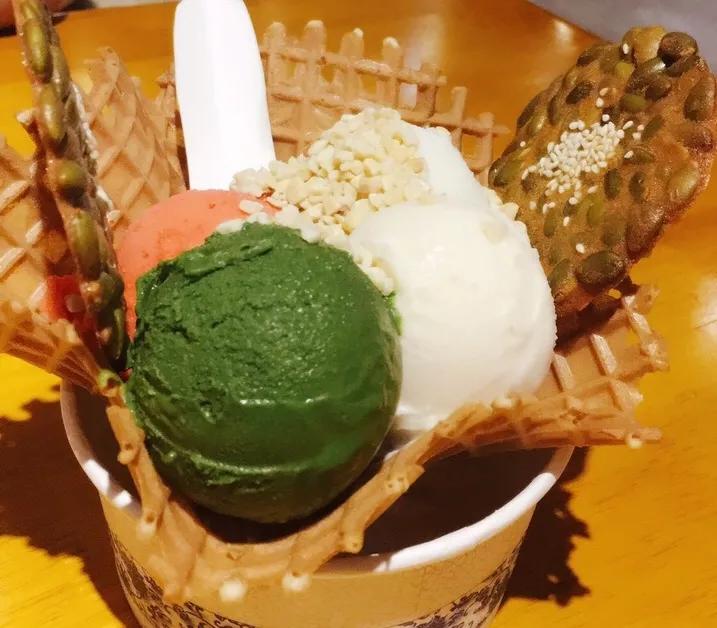 陕十三肉夹馍奥特莱斯店,陕十三肉夹馍多少钱一个