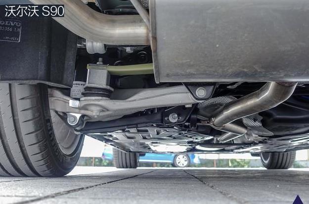 试驾车二手沃尔沃s90,沃尔沃s90和雷克萨斯es混动如何选