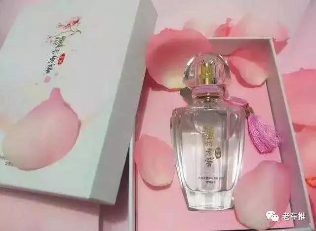 复古车帅气搭配,时尚潮流和经典复古发生碰撞