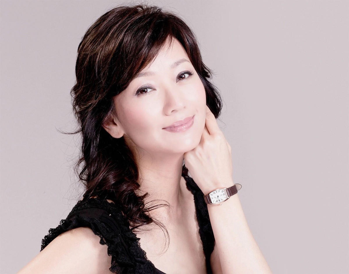 赵雅芝：67岁活成27岁，2段婚姻3个儿子，堪称人生大赢家