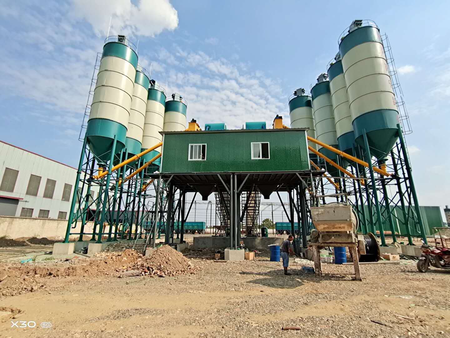 新型砼搅拌设备,南宁砼搅拌站设备厂商