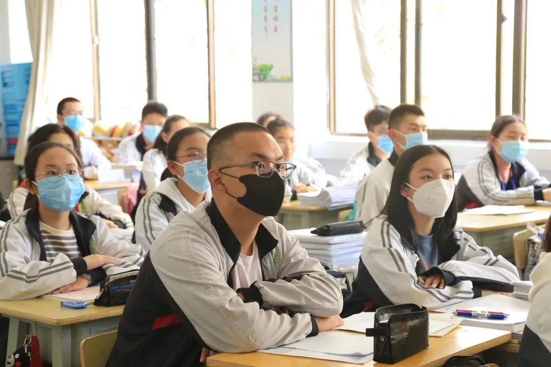 昆明市疫情防控情况学校几号开学,昆明疫情防控消息高中开学