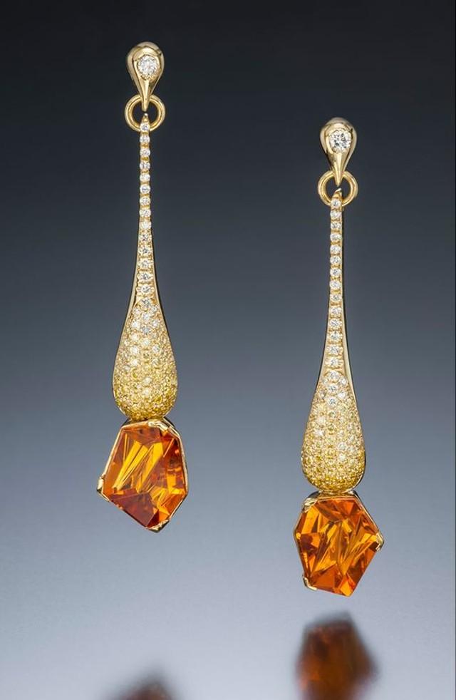 高端的石榴石宝石,石榴石是一种石榴籽般的晶体