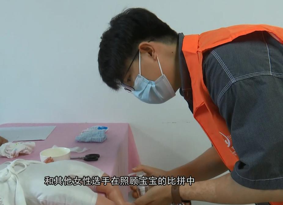 超级奶爸已上线,超级奶爸已上线宝爸带娃